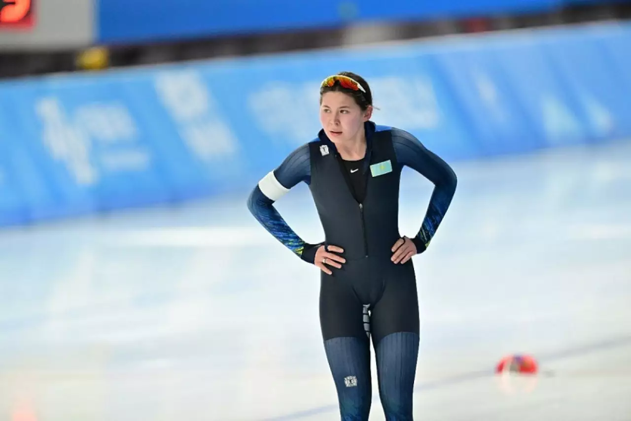 Казахстан выиграл два золота на КМ по конькобежному спорту
