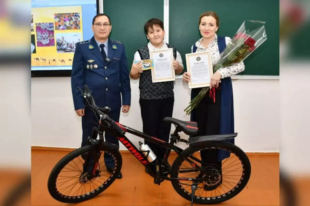 Задержать угонщика автомобиля помог полиции десятилетний школьник в Кокшетау