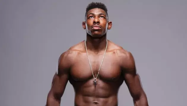 Топовый боец UFC из веса Рахмонова проиграл с разгромом: он обещал вырубить Шавката