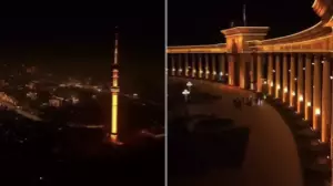 Көктөбе телемұнарасы мен қаланың өзге де маңызды нысандары қызғылт сары түске боялды