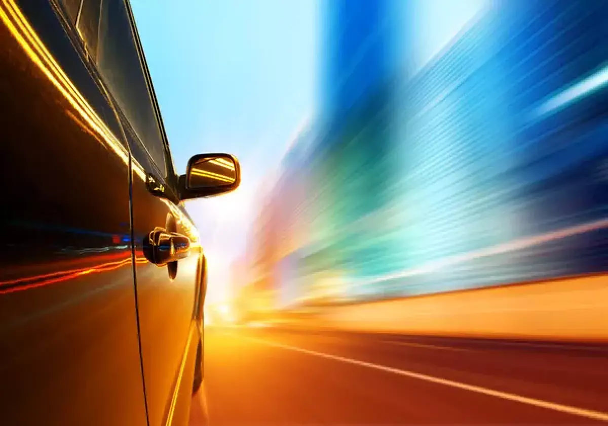 Безумный пассажир: клиент не заплатил таксисту и угнал его машину