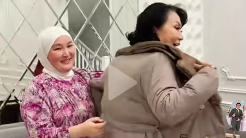 "Мақтаншақ, тәлпіштер": Жұрт Абай Бегейдің әйелінің масқарасын шығарды