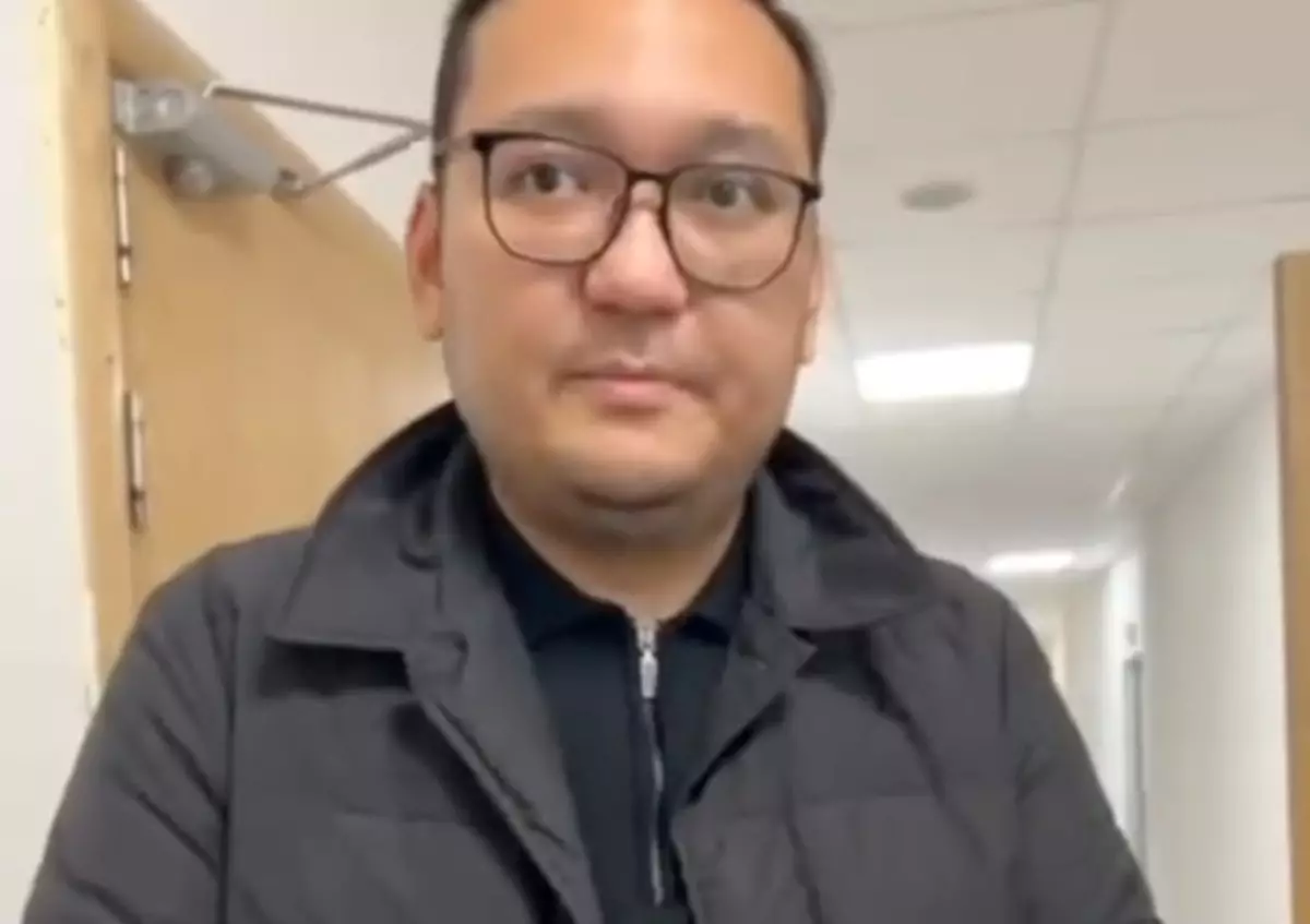 Астаналықтар экс-мемлекеттік қызметкерді "салымшыларды алдады" деп айыптады