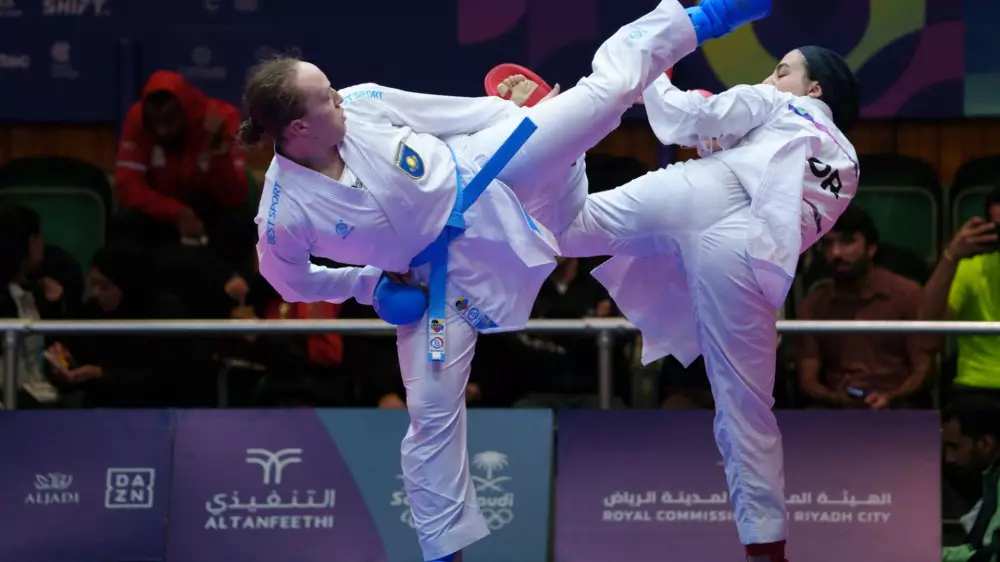 Призёрка Олимпиады из Казахстана вышла в финал чемпионата мира