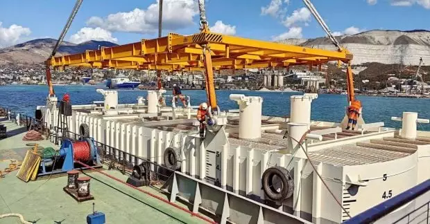 Казахстан осудил Украину за атаку по нефтяному терминалу в РФ.