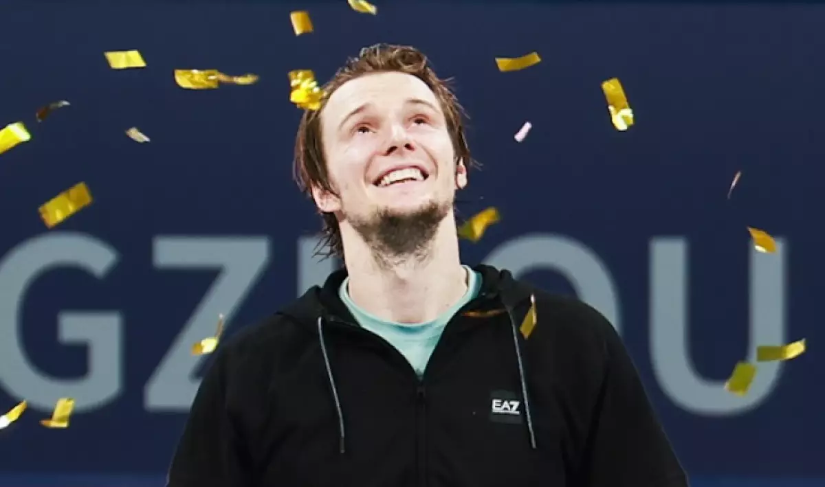 "Я один раз выиграл – и достаточно": Бублик прокомментировал неудачи в матчах с Медведевым