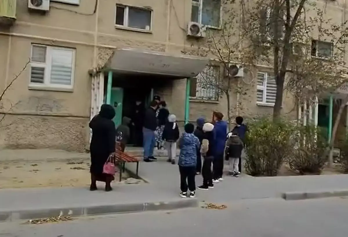 Подъезд окутал дым: жильцов эвакуировали в Актау - новости на Lada.kz 30.11.2025