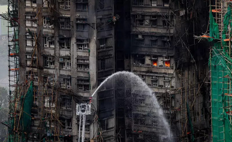 Число погибших при пожаре в Гонконге превысило 140 человек