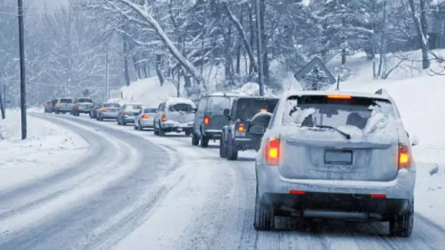 Ауа райына байланысты үш облыста жол жабылды