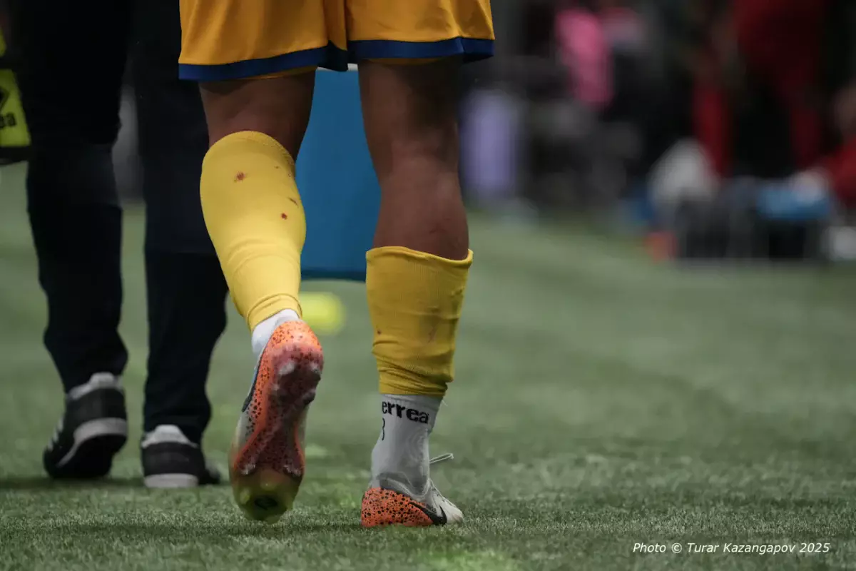 Юношеская сборная Казахстана по футболу одержала две победы за день