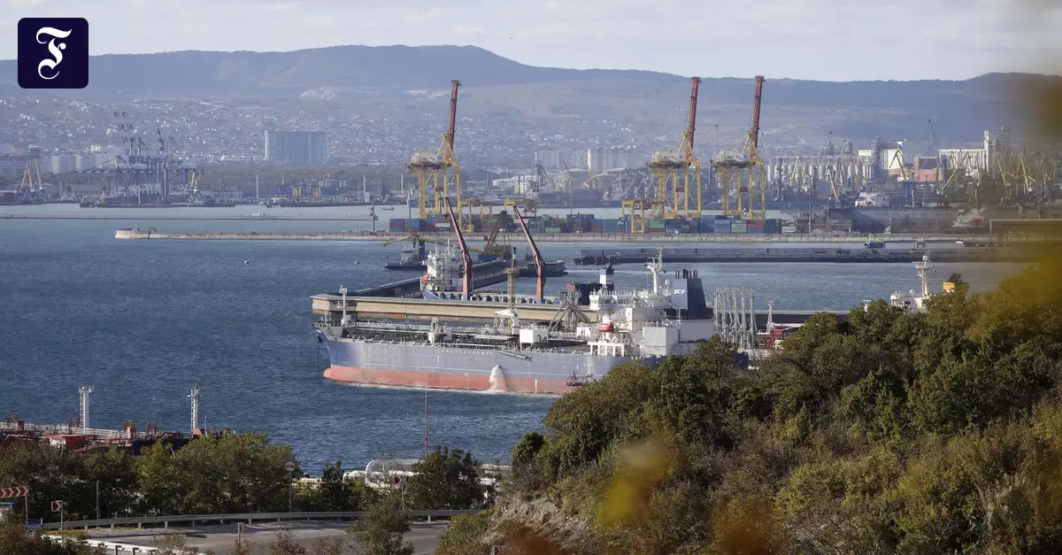 Казахстан протестует против украинской атаки на Черном море.