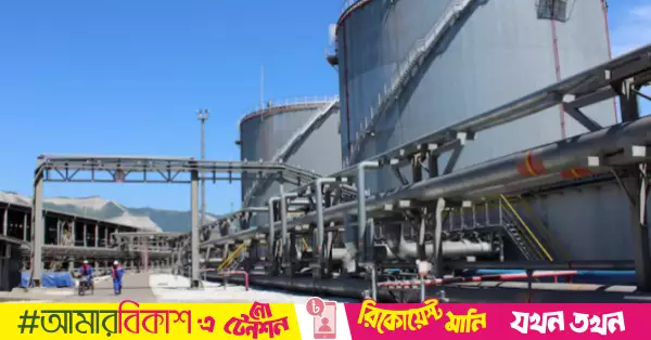 Казахстан потребовал от Украины прекратить атаки на терминал КТК после остановки экспорта нефти.