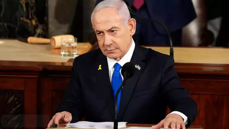 Нетаньяху Израиль президентінен кешірім беруді сұрады