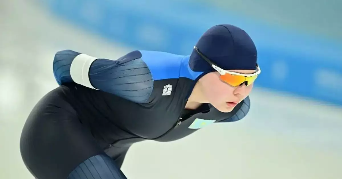  Кристина Шумекова конькимен жүгіруден Әлем кубогында үшінші алтын медалін жеңіп алды 