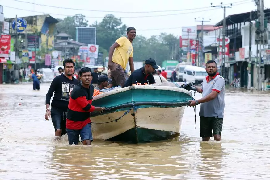 Наводнение на Шри-Ланке: погибших уже больше 300