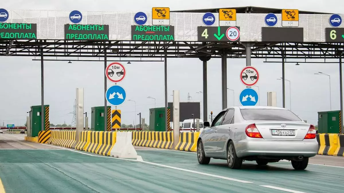 Платные дороги Казахстана собрали 72 млрд тенге за 10 месяцев 2025 года