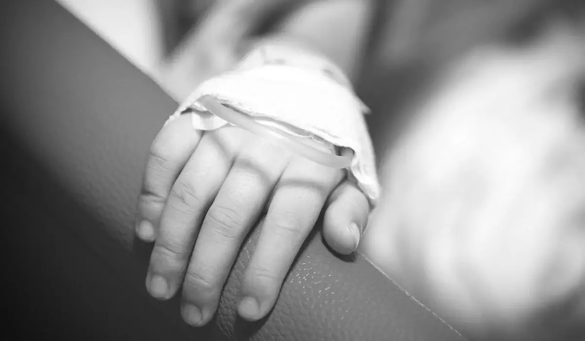 Жетісайдағы трагедия: 12 адамның өмірін жалмаған өрттен аман қалған қыз бала көз жұмды