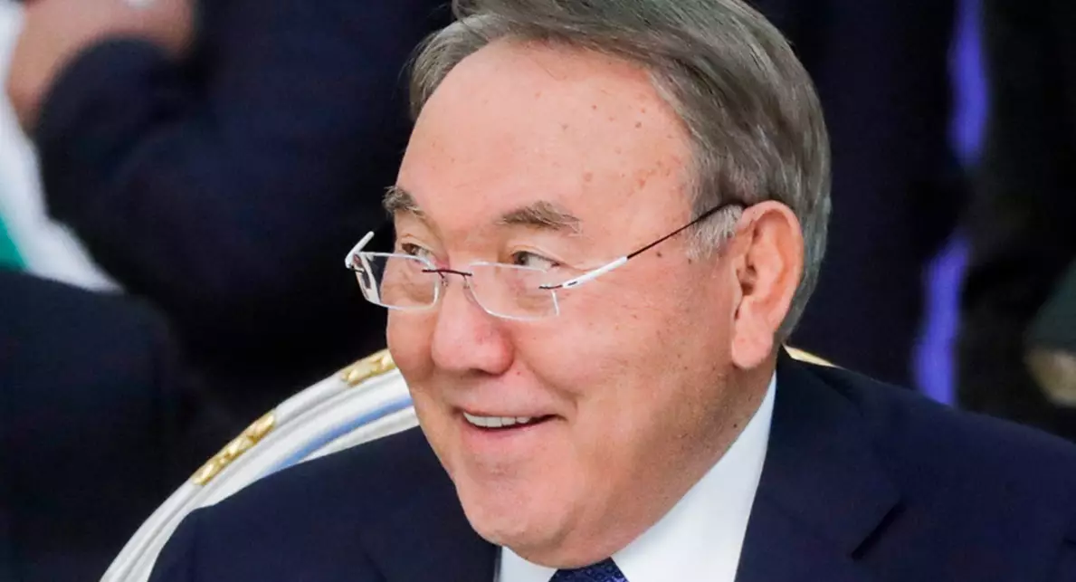 Казахстанцам напомнили о «празднике» в честь Назарбаева