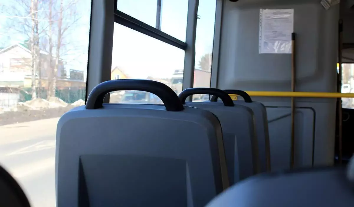 Кондуктора наказали за высадку подростка из автобуса в Семее