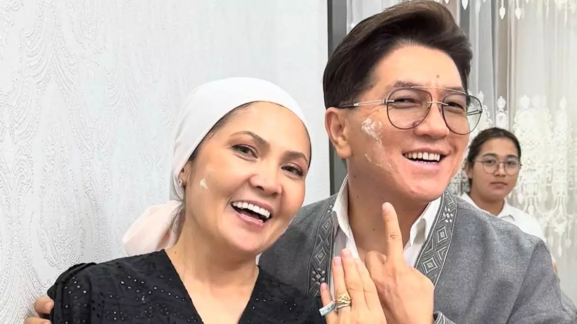 Сәкеннің әйелі күйеуінің басқа әйелмен байланысына қатысты нүктелі сөзді айтты