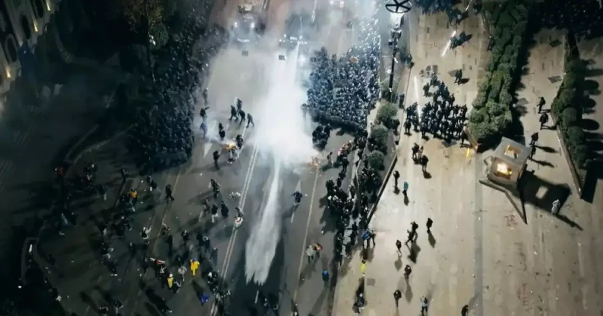  Грузин полициясы шеруге шыққандарға I дүниежүзілік кезінде қолданылған уды шашқан болуы мүмкін 