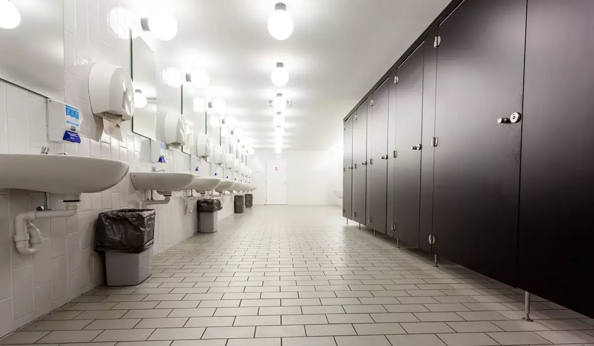 Мужчина напал на девушку в туалете кафе Актобе