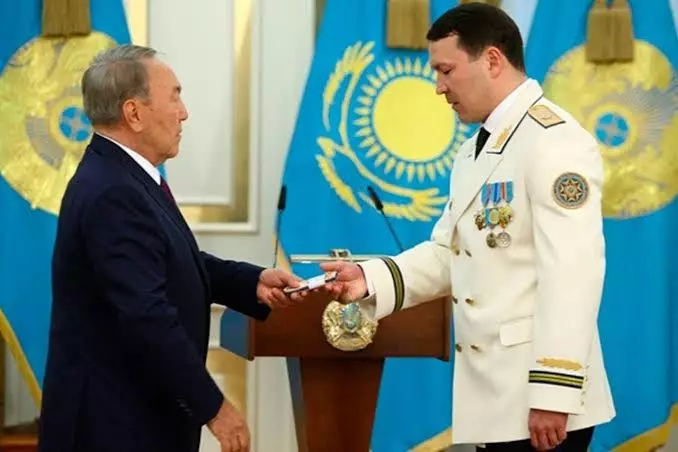 8 жылға сотталған Назарбаевтың немересі көлігін сатып жатыр