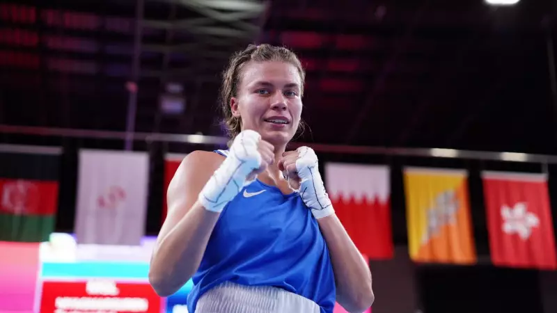 Бокстан әлем чемпионы жаңа автокөлігін жұртқа көрсетті