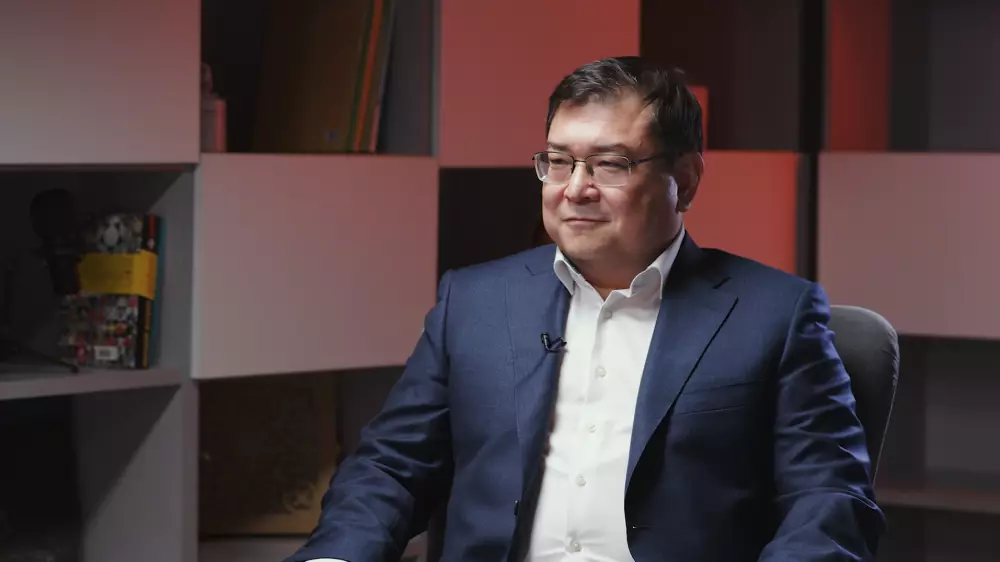 Глава Фонда медстрахования Айдын Кульсеитов покинул пост