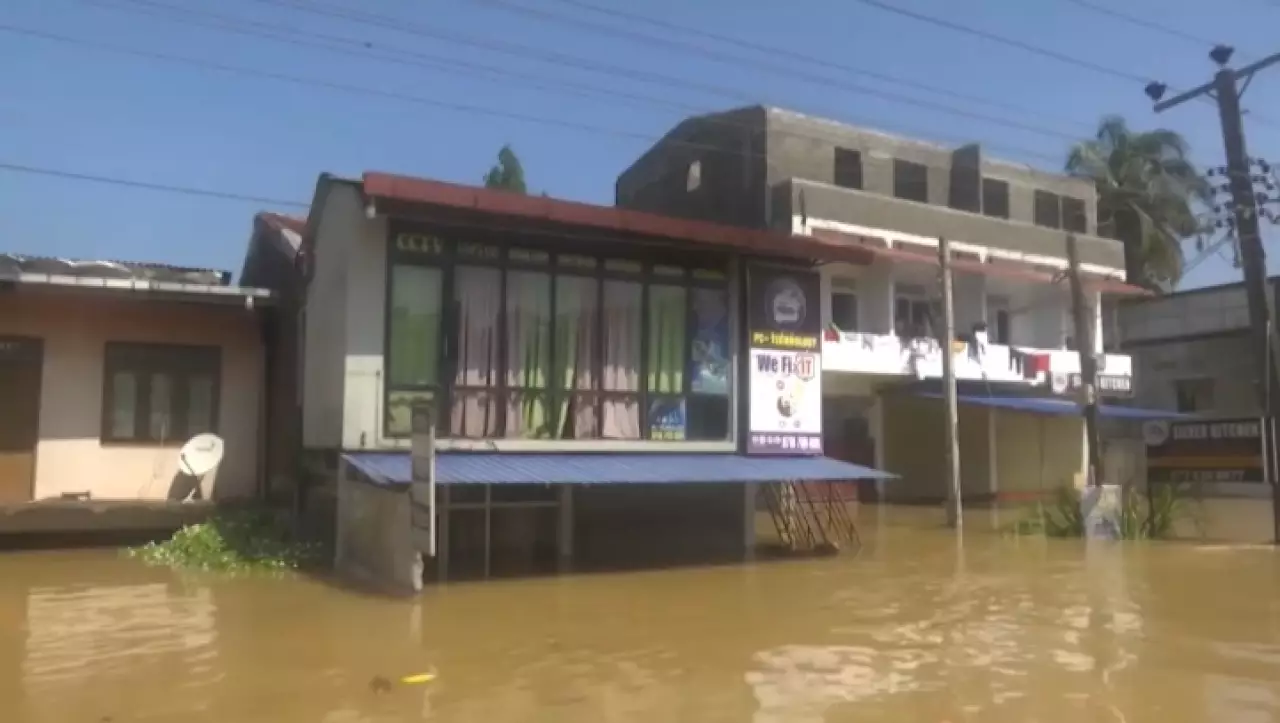 Стихия в Юго-Восточной Азии: почти 1000 жертв