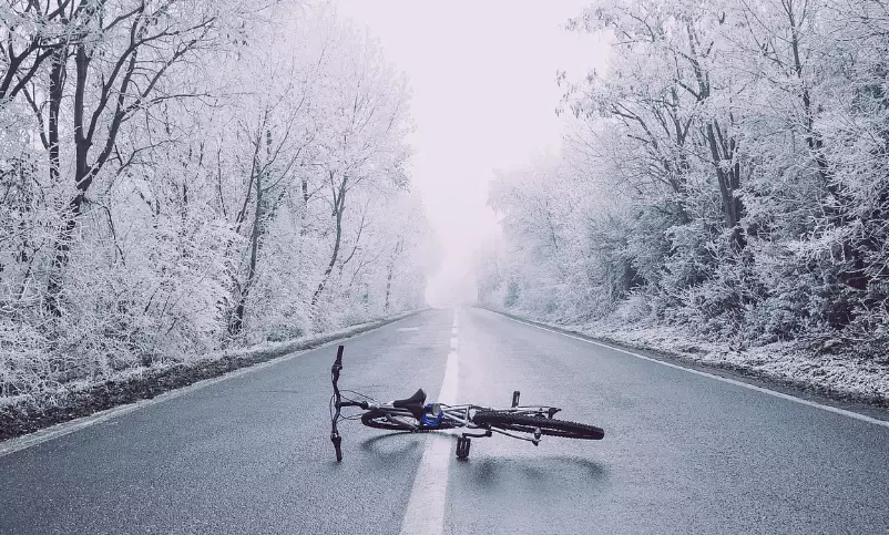 Движение ограничили из-за непогоды на трассе в двух областях Казахстана
