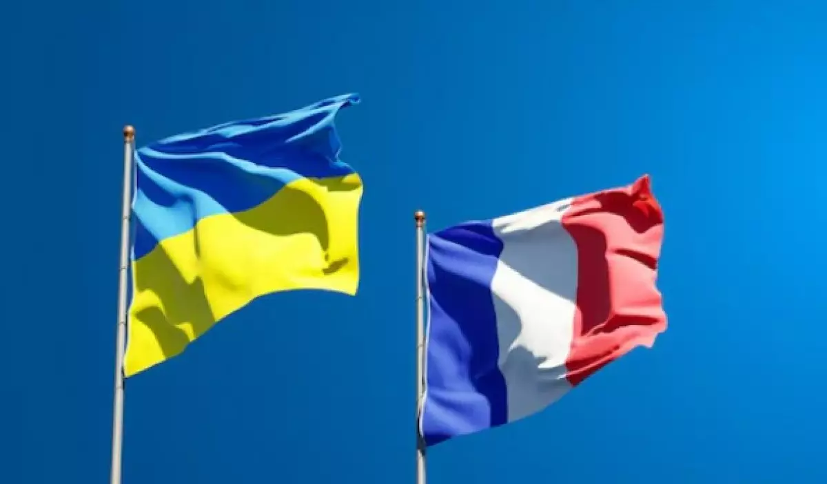 Елисей сарайындағы кездесу: Зеленский не шешпек