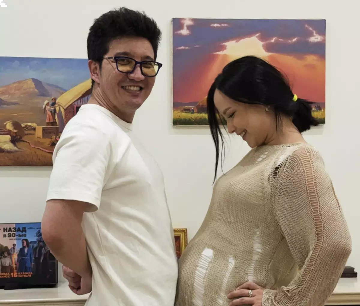 Әнші Айқын халықтан сүйінші сұрады