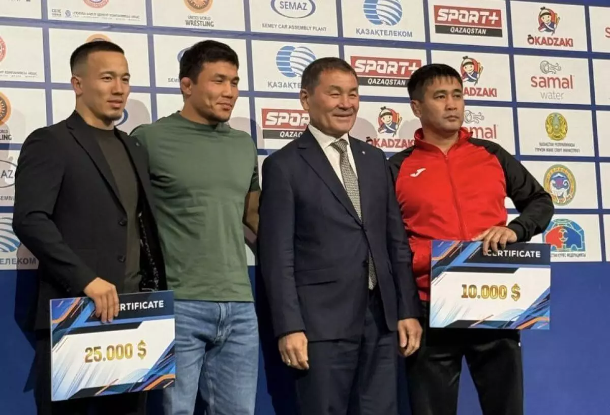 Квартира чемпиону мира, сенсации и победы: В Алматы стартовал чемпионат Казахстана по борьбе
