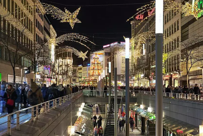 Города Германии отказываются от рождественской иллюминации из-за нехватки бюджета