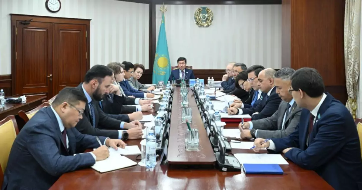   Мәжіліс Үкіметтің ақпаратын тыңдайды   