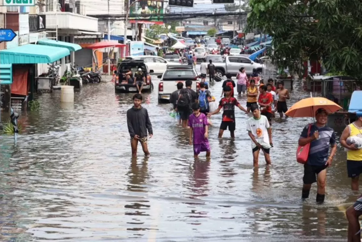 Наводнения в Юго-Восточной Азии унесли более тысячи жизней