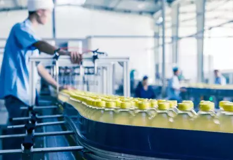 Казахстан планирует удвоить выпуск продукции средних предприятий.