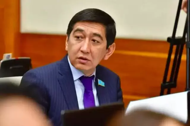 Депутат Ринат Зайытовтың отбасы жайлы қаралы хабар тарады