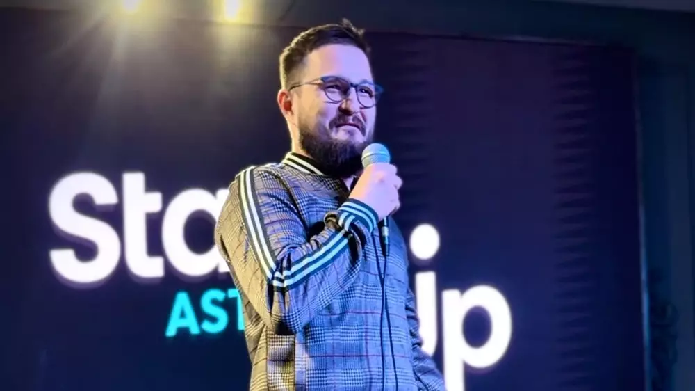 Пять суток ареста за шутку получил стендап-комик из Семея