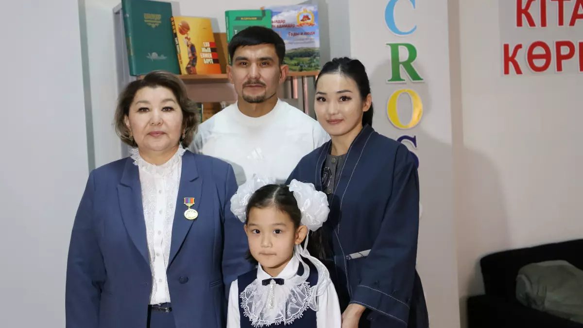 Ученица из Актобе сделала видеоролик о кибермошенниках