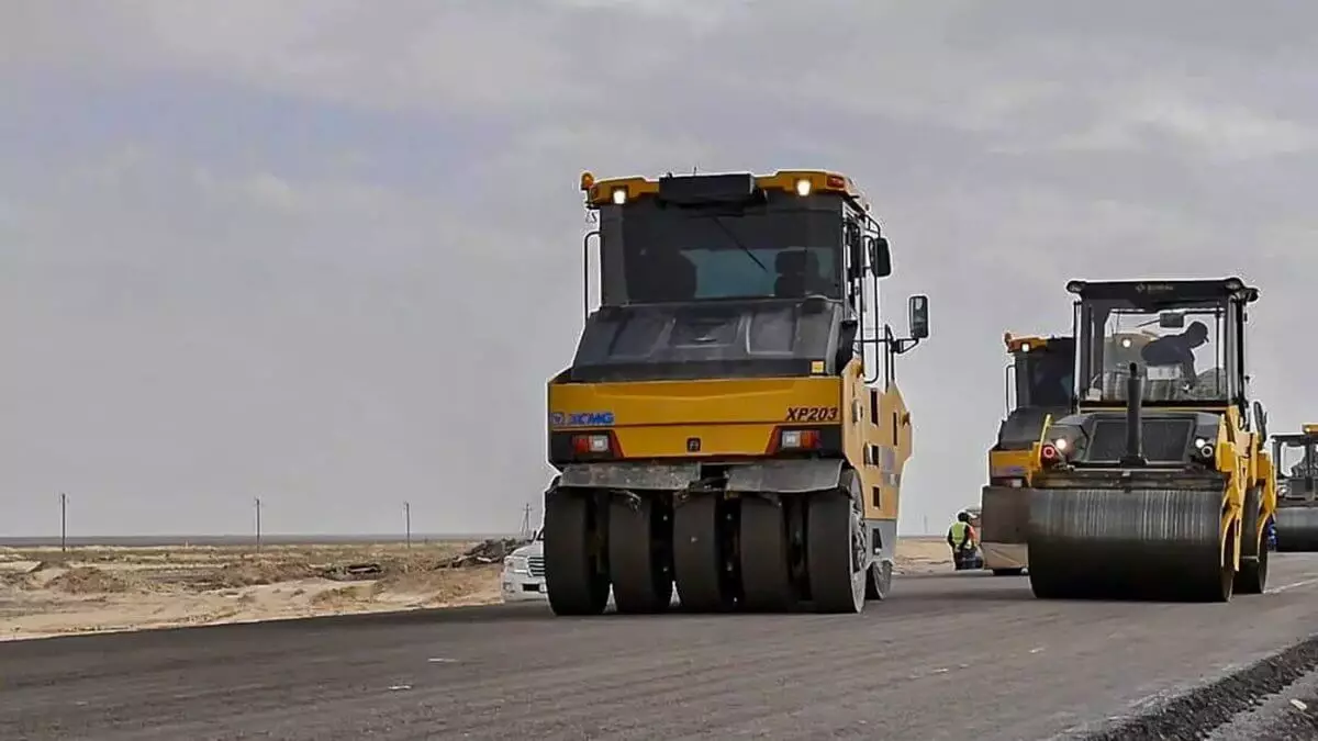 Более 300 километров республиканских трасс отремонтировали в этом году в ВКО