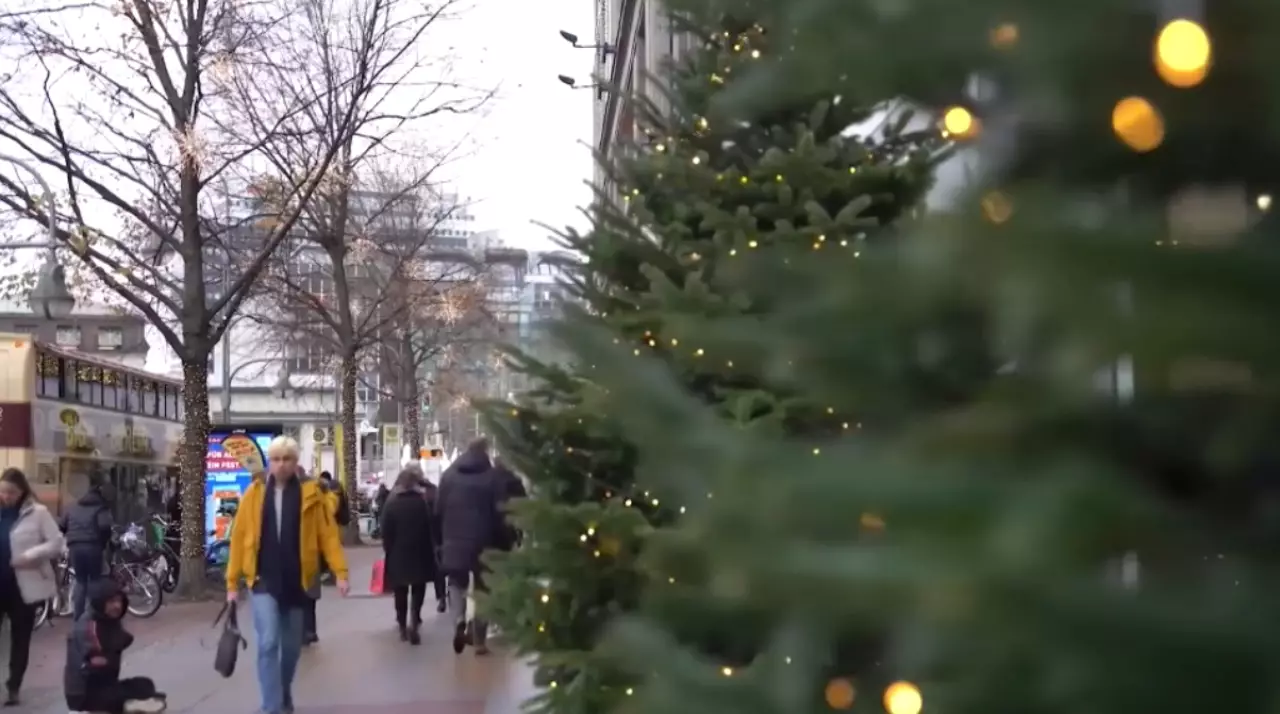 Как разные страны защищают людей от сталкинга