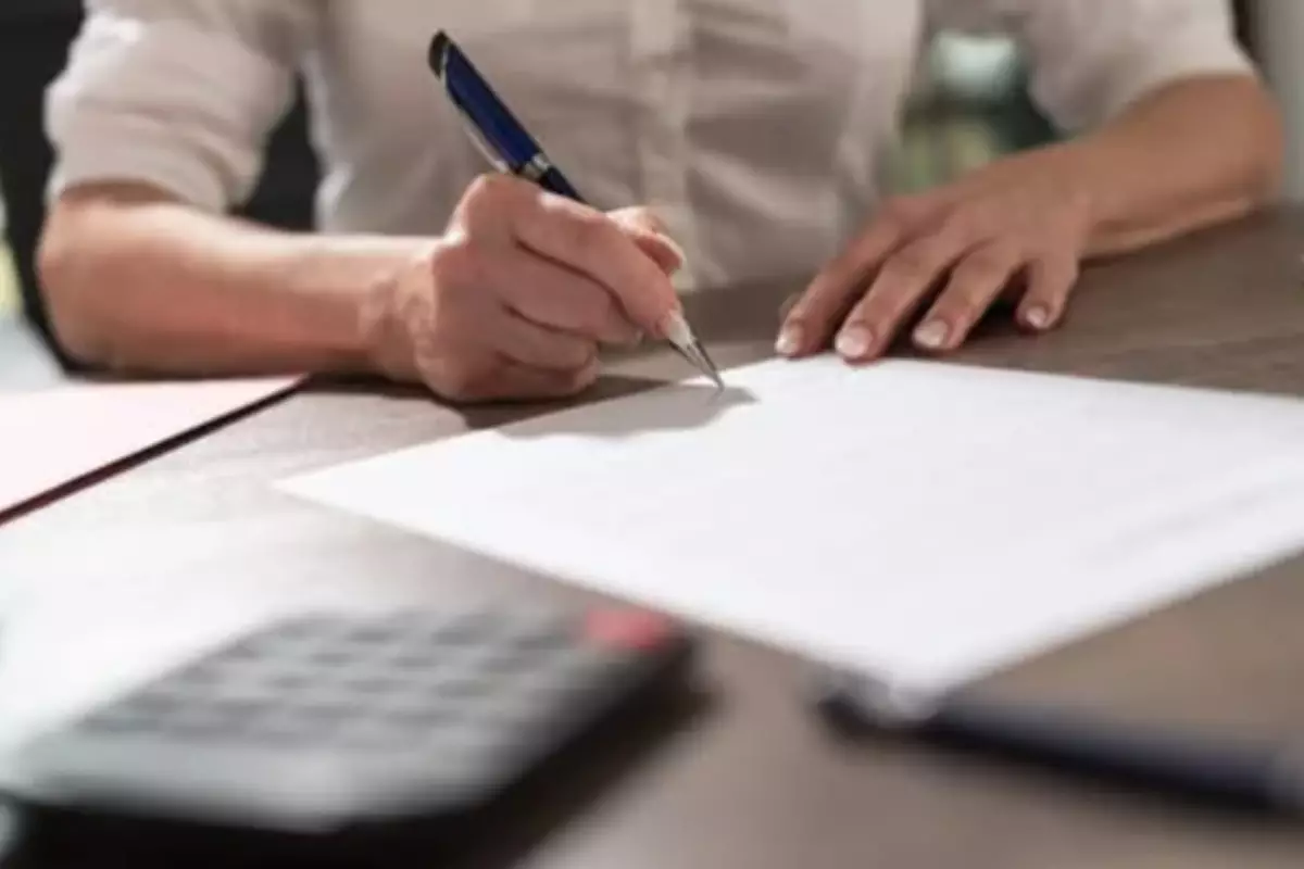 Казахстанцы смогут покинуть Корею без штрафов до 2026 года