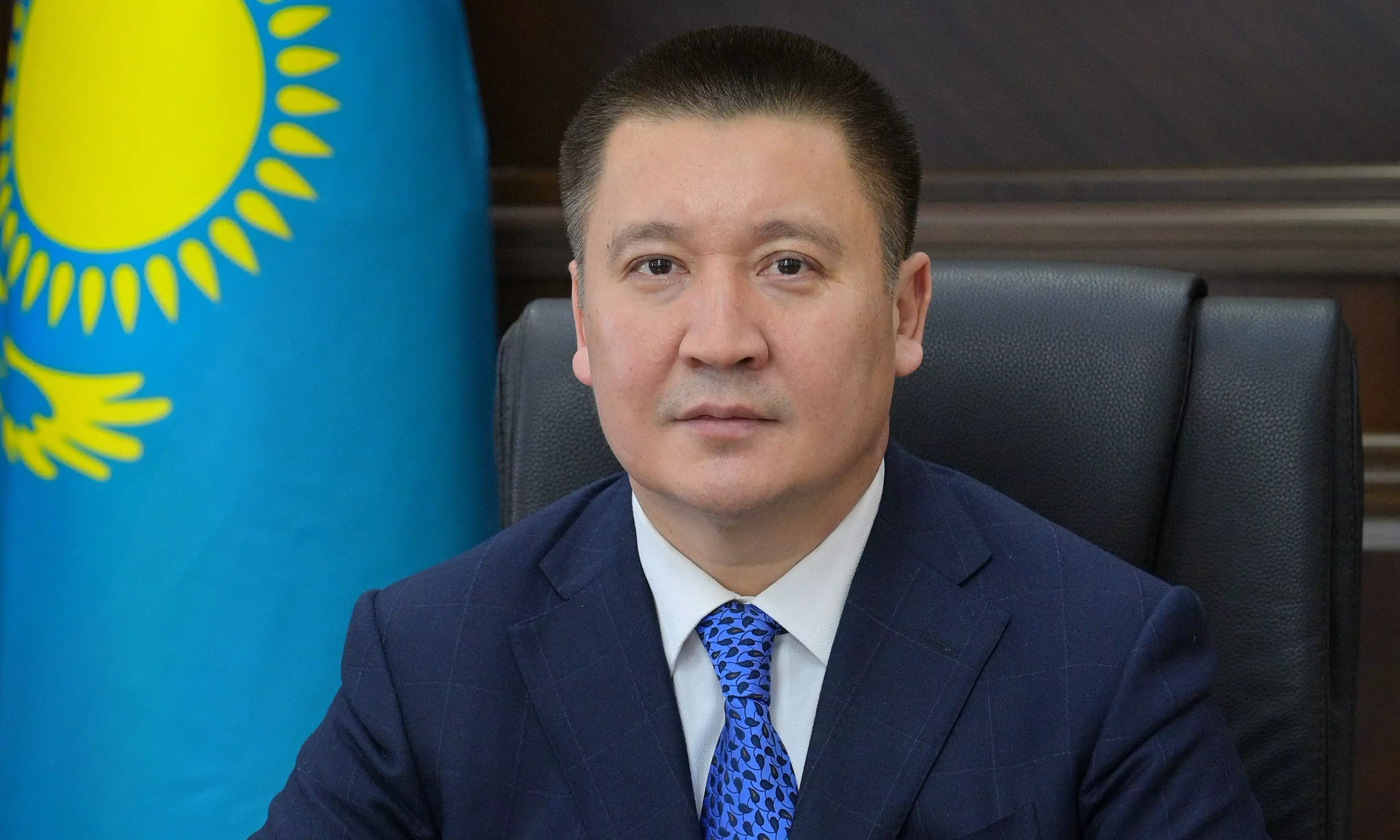 Аким Павлодарской области прокомментировал лишение прав сестры