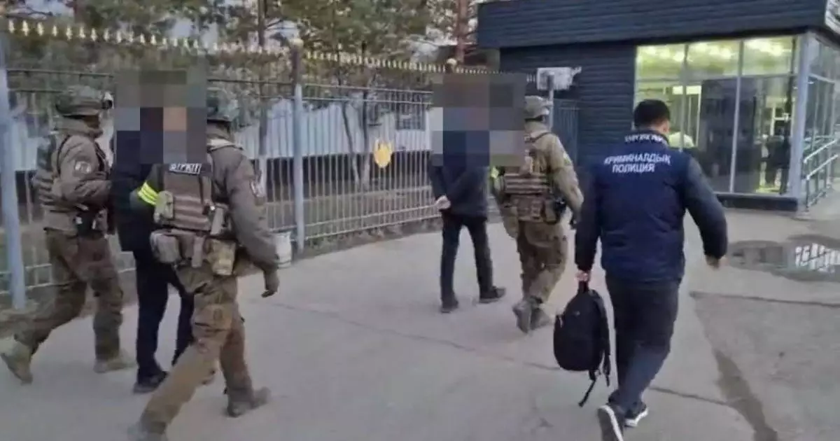  Оралда жеке үйлерге ұрлыққа түсіп, 2 млн теңге алып кеткен күдікті ұсталды 