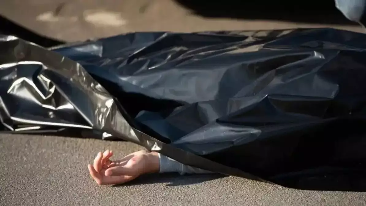 "Баламды қарай тұршы, тез келемін деген еді". Астанада көзіне лазерлі ота жасатып келемін деп кеткен үш баланың анасы қаза тапты