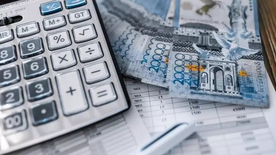 Байқоңырда мектептің бас есепшісі 52 миллион теңге жымқырған