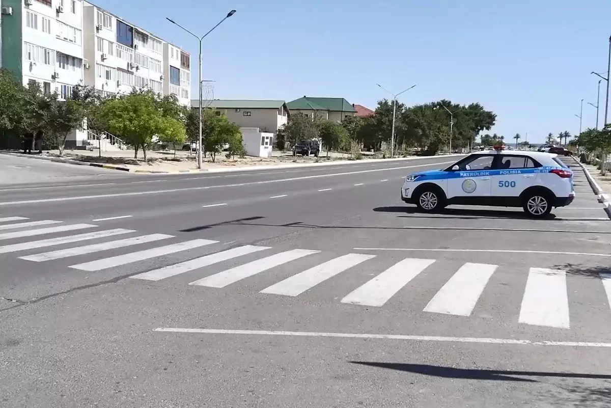 Не пропустил пешеходов: в Акмолинской области водитель сбил двух школьниц