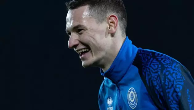 "Хартсу" одобрили трансфер игрока сборной Казахстана. Известны дата дебюта и детали приезда